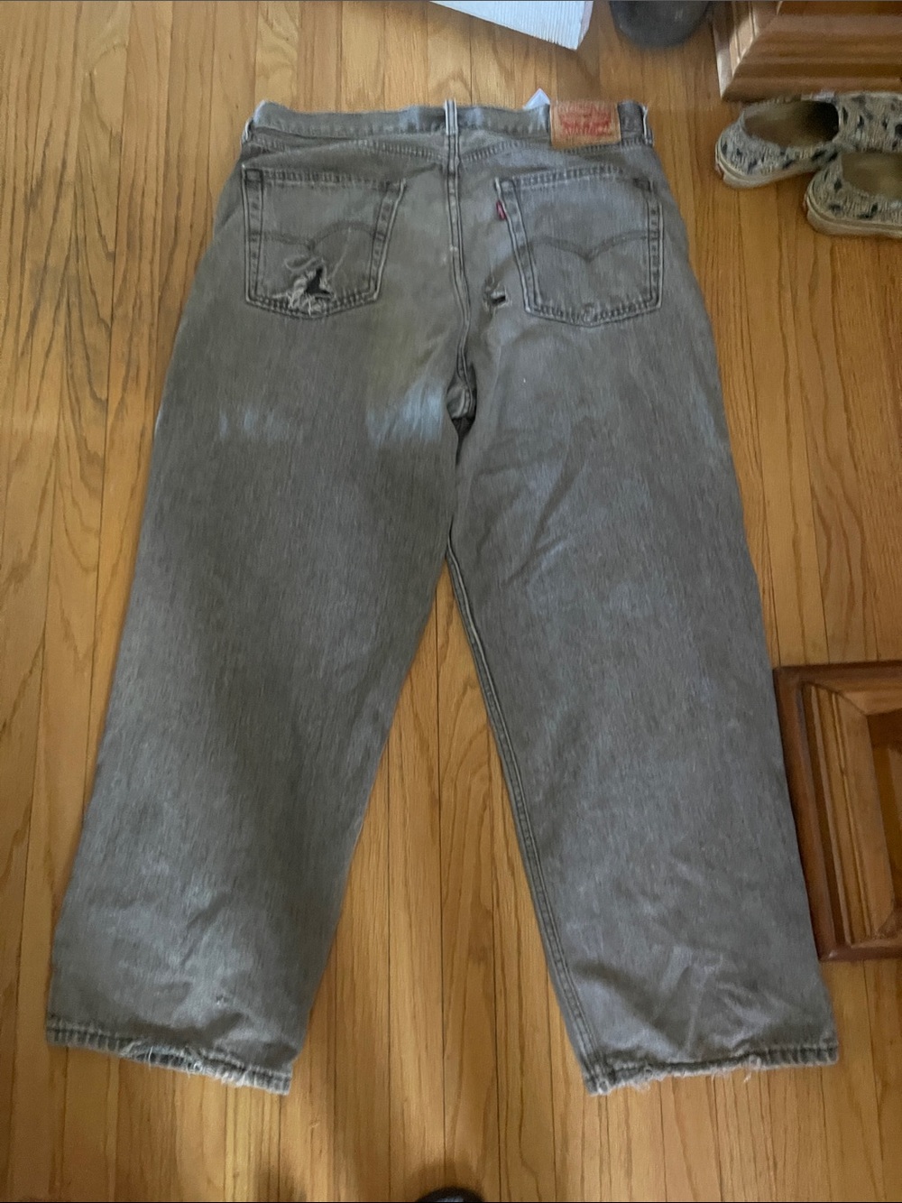 Levi's Men's Relaxed Straight Gray Jeans
